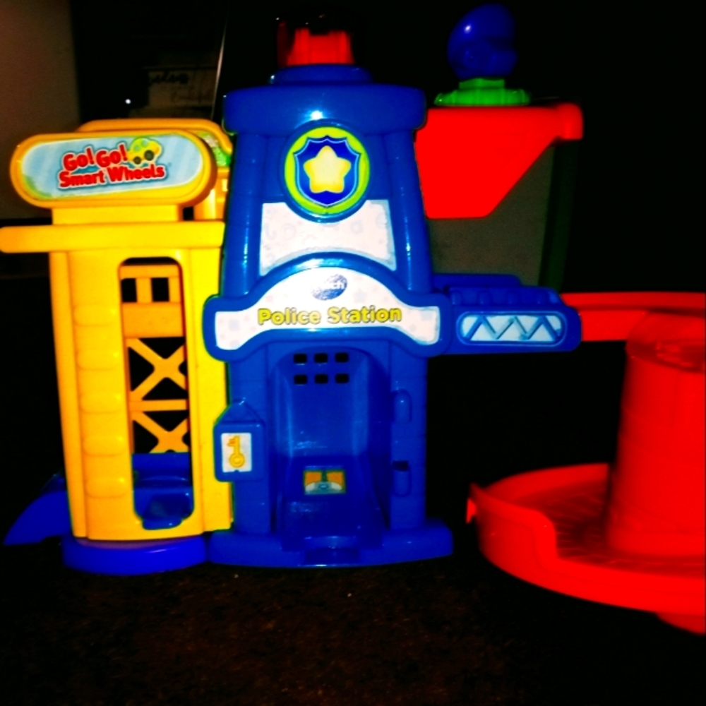 Go for smart wheels police station and garage piece.